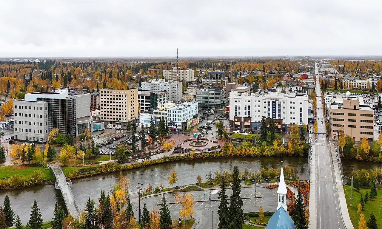 Fairbanks – Fairbanks, Alaska: Fairbanks, Alaska skyline in