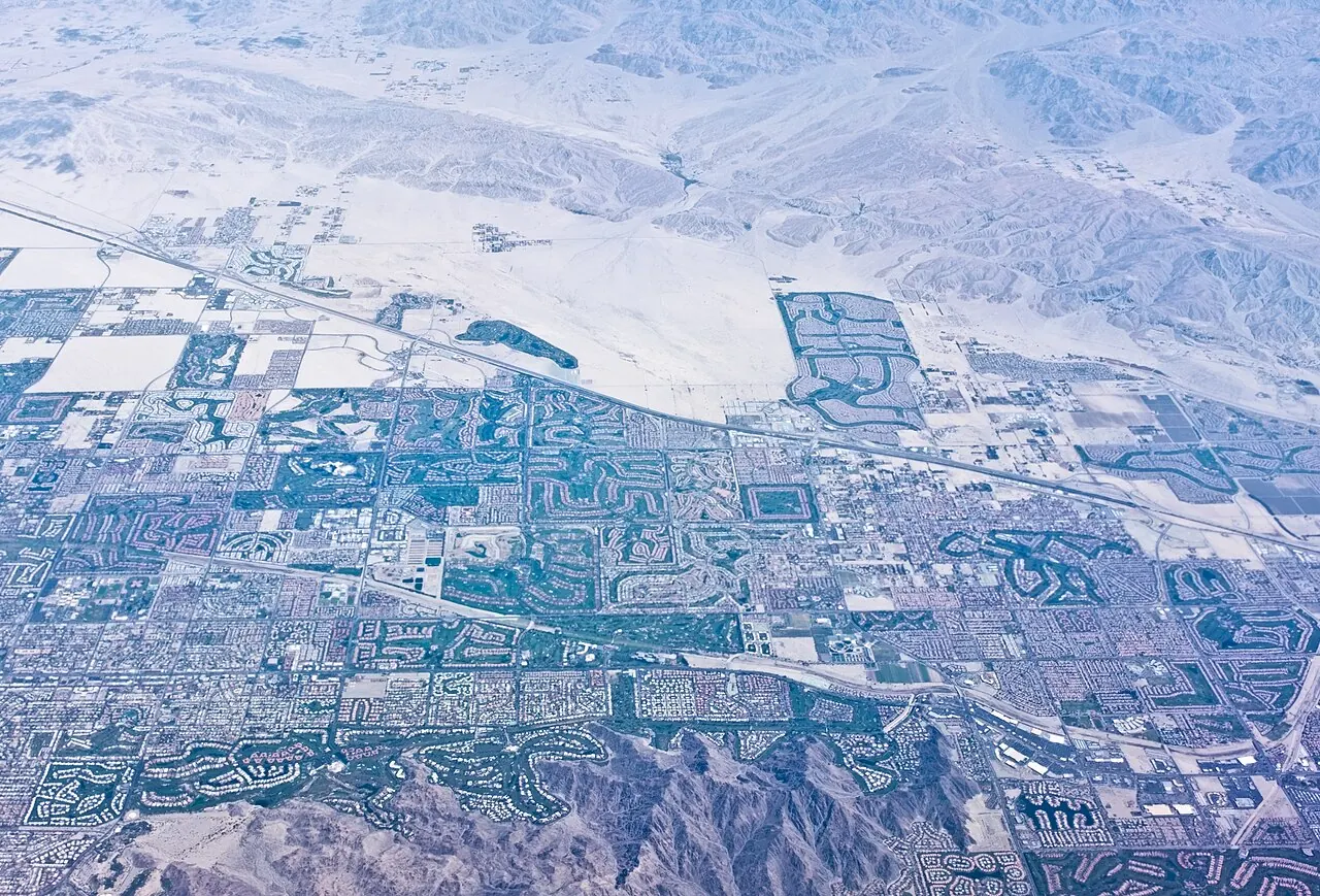 Palm Desert – Palm Desert, California: Palm Desert and Bermuda Dunes California from air