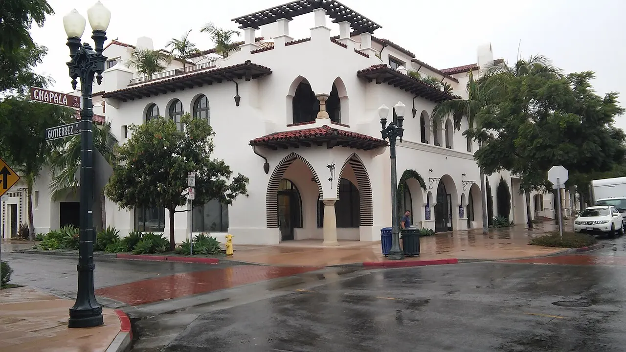 Santa Barbara – Santa Barbara, California: Building in Downtown Santa Barbara, CA