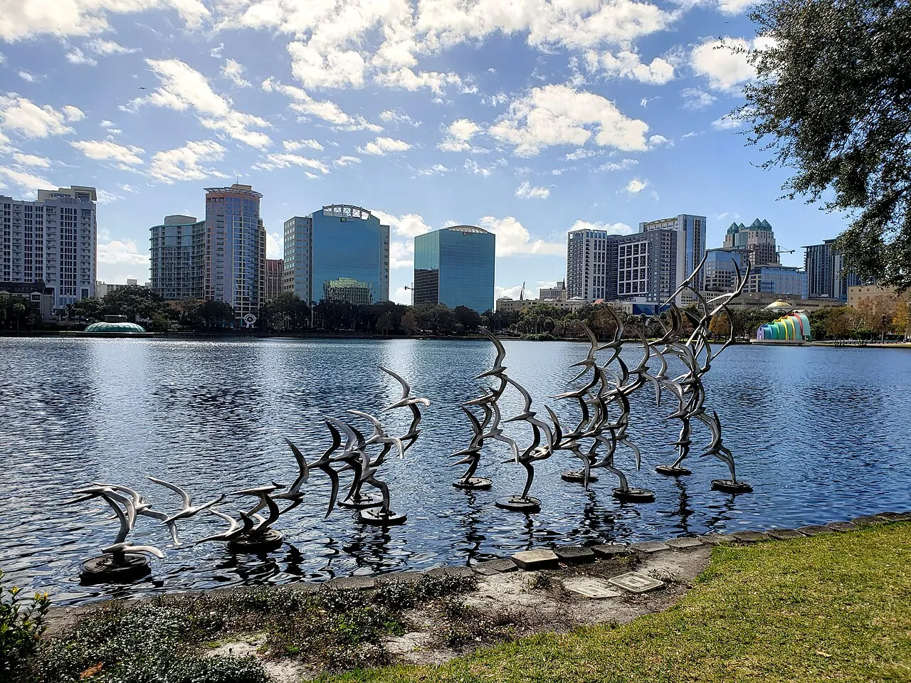 Orlando – Orlando, Florida: Lake-eola-park-orlando-florida