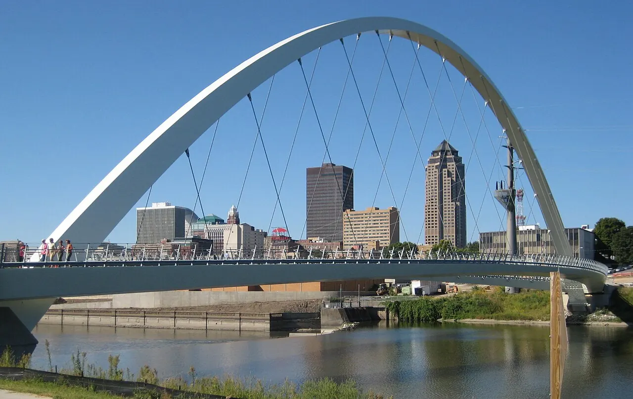 Des Moines – Des Moines, Iowa: Skyline downtown Des Moines