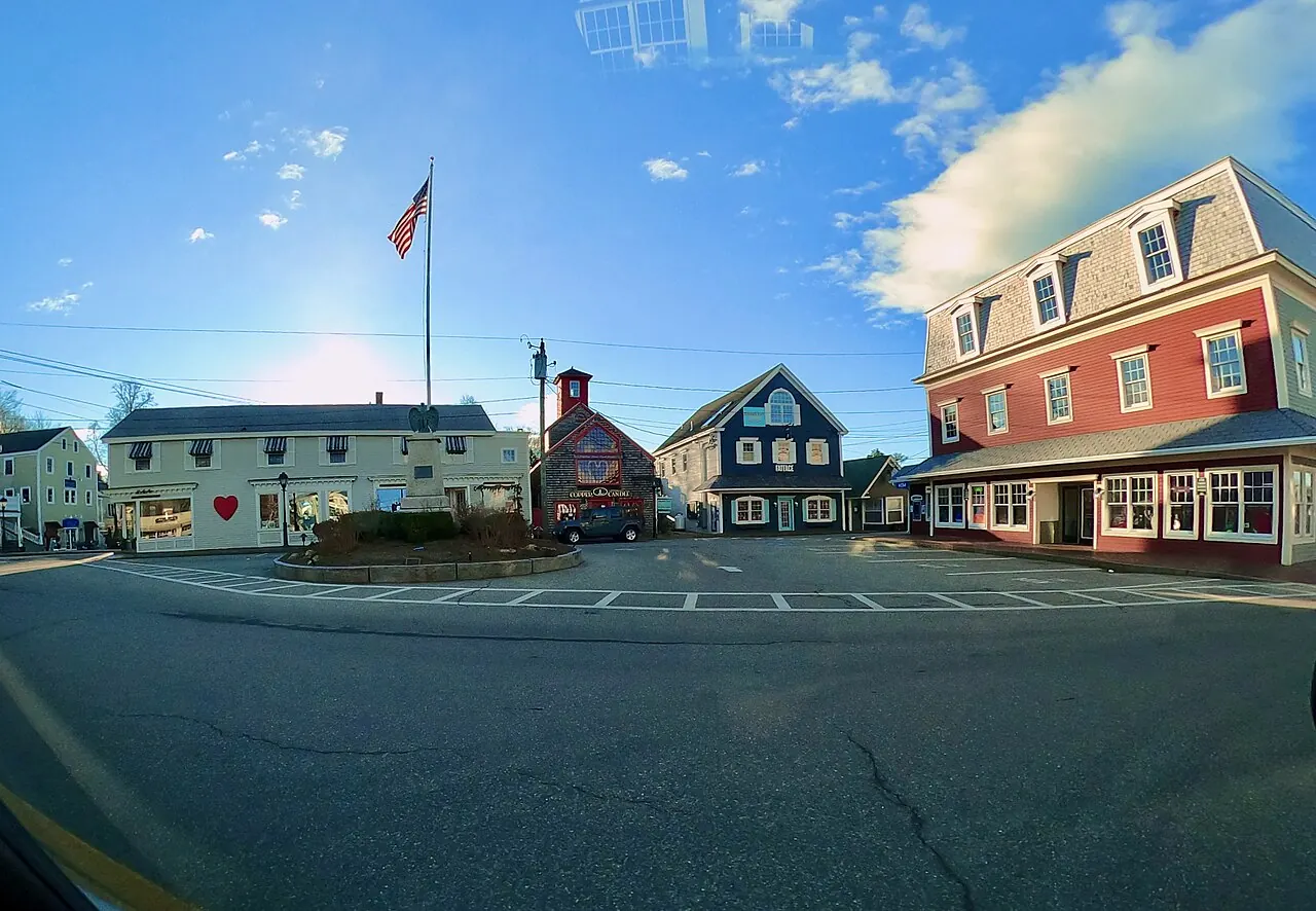 Ocean Avenue, Kennebunkport – Kennebunkport, Maine: Dock Square, Kennebunkport, Maine