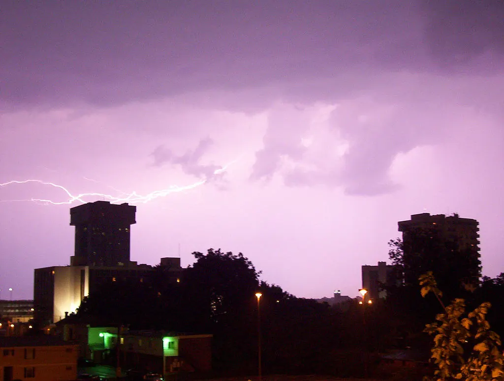 Springfield – Springfield, Missouri: Springfield, Missouri skyline, lightning