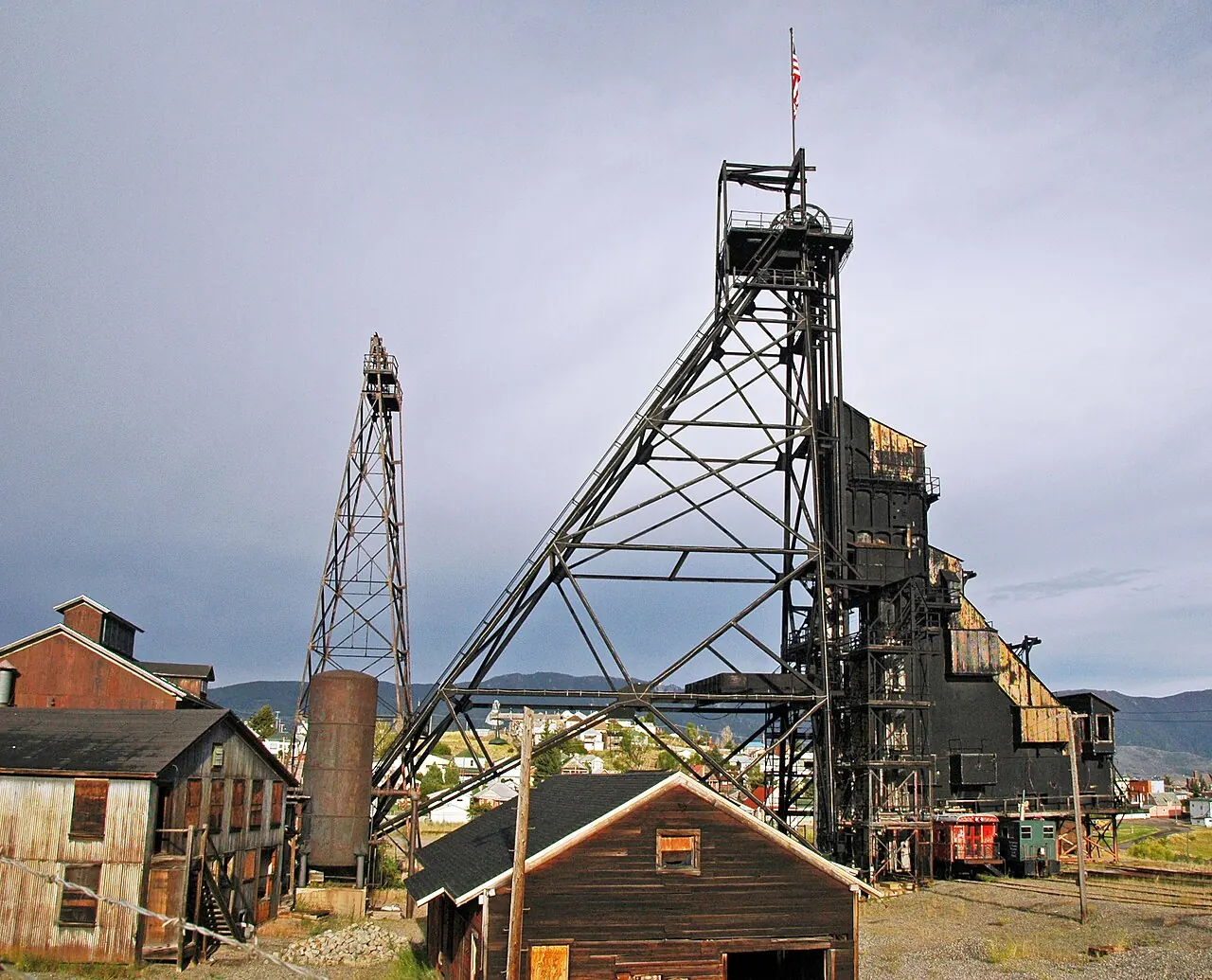 Butte – Butte, Montana: Anselmo Mine headframe (Butte, Montana, USA) 2