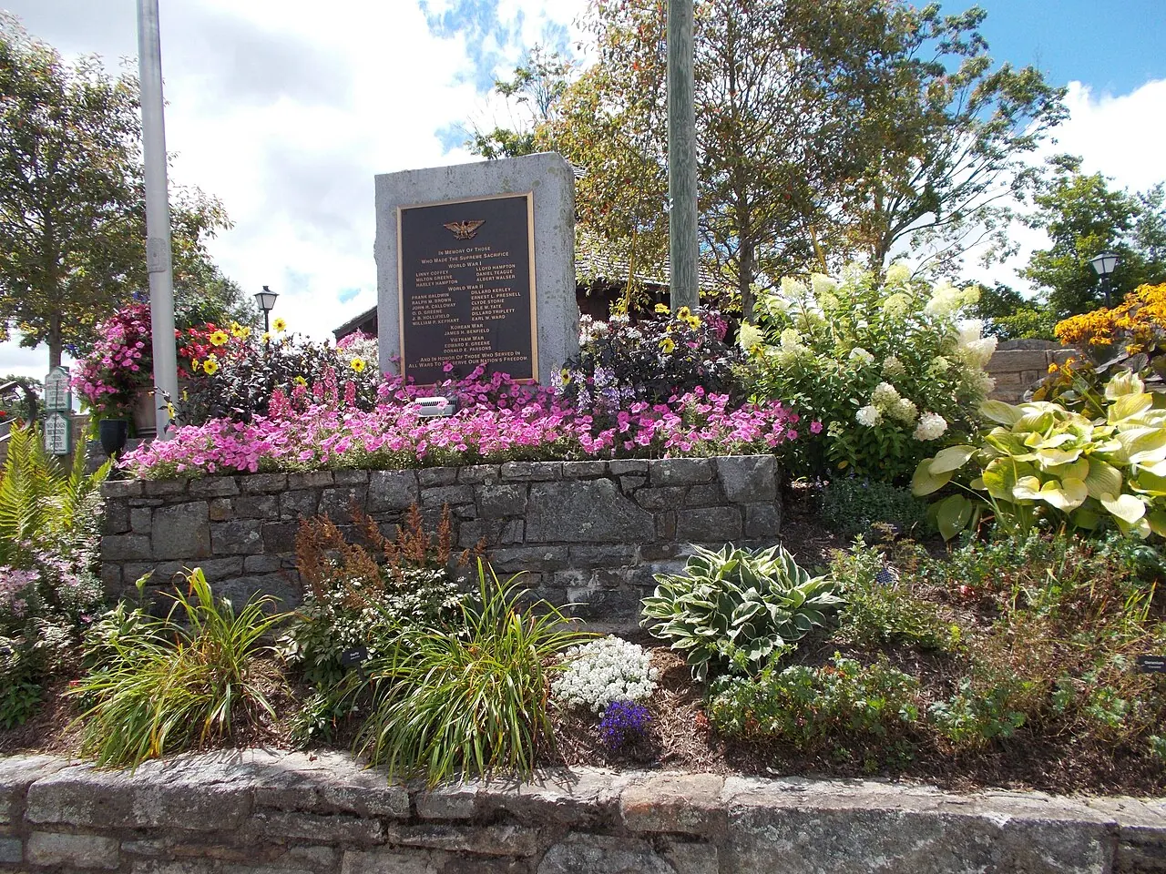 Blowing Rock – Blowing Rock, North Carolina: Memorial Park in Downtown Blowing Rock