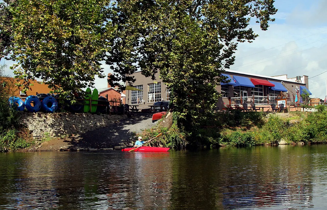 Canton – Canton, North Carolina: Pigeon River - BearWaters Brewing, Canton North Carolina