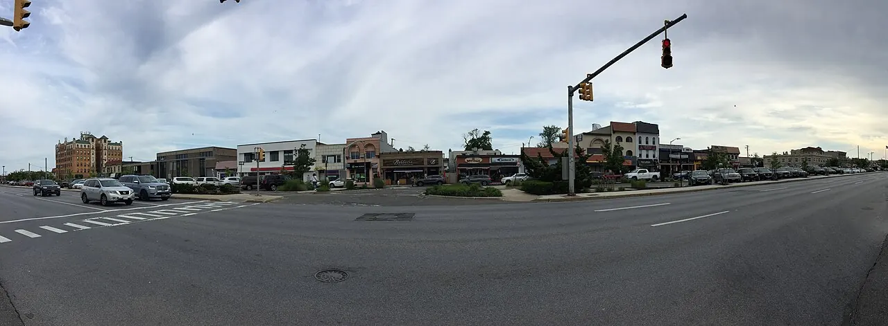 Long Beach – Long Beach, New York: Downtown Long Beach NY