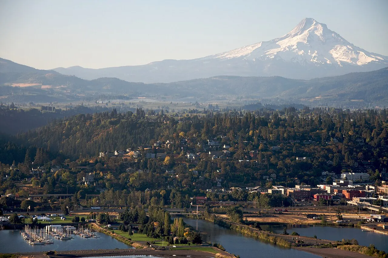 Hood River – Hood River, Oregon: Hood River OR - aerial