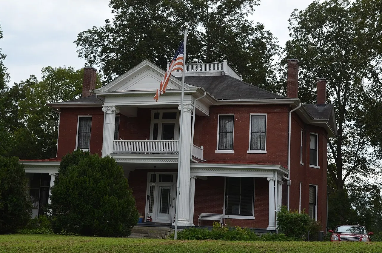 Buchanan – Buchanan, Tennessee: James Buchanan Walker House - Centerville, Tennessee 8-31