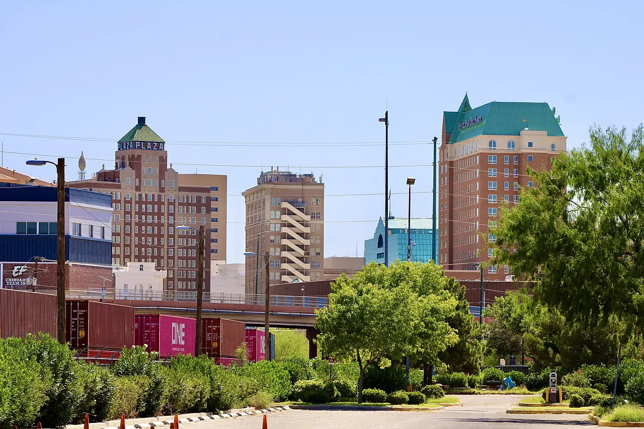 Downtown, El Paso – El Paso, Texas: OLD DOWNTOWN EL PASO, TEXAS.