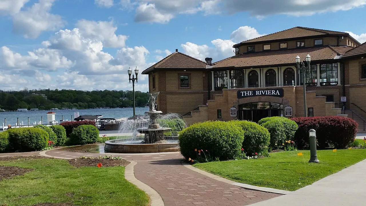 Lake Geneva – Lake Geneva, Wisconsin: The Riviera in Downtown Lake Geneva, WI